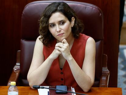 La presidenta de Madrid, Isabel Díaz Ayuso, durante su intervención este jueves en el pleno de la Asamblea de Madrid.
