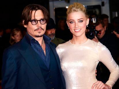 Johnny Depp y Amber Heard, durante el estreno de 'Los diarios del ron' en Londres, el 3 de noviembre de 2011.