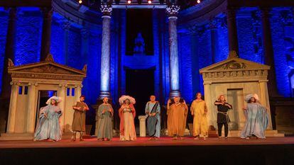 Escena de 'Las nubes', en el Teatro Romano de Mérida.