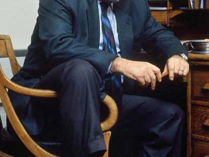 Umberto Eco, en su casa en París en 2001.