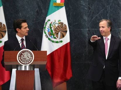 El presidente Enrique Pe&ntilde;a Nieto toma protesta el mi&eacute;rcoles pasado al nuevo secretario de Hacienda, Jos&eacute; Antonio Meade. 