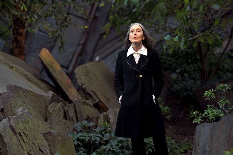La escritora canadiense Anne Carson.