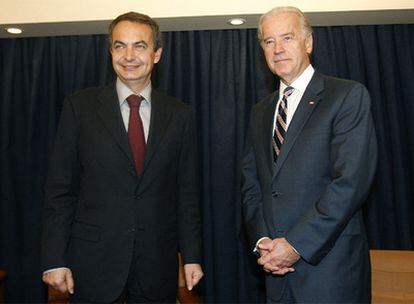 Zapatero y Biden posan antes de su reunión bilateral en la Cumbre de Líderes Progresistas