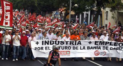 Manifestaci&oacute;n en C&aacute;diz por la reindustrializaci&oacute;n de la provincia.