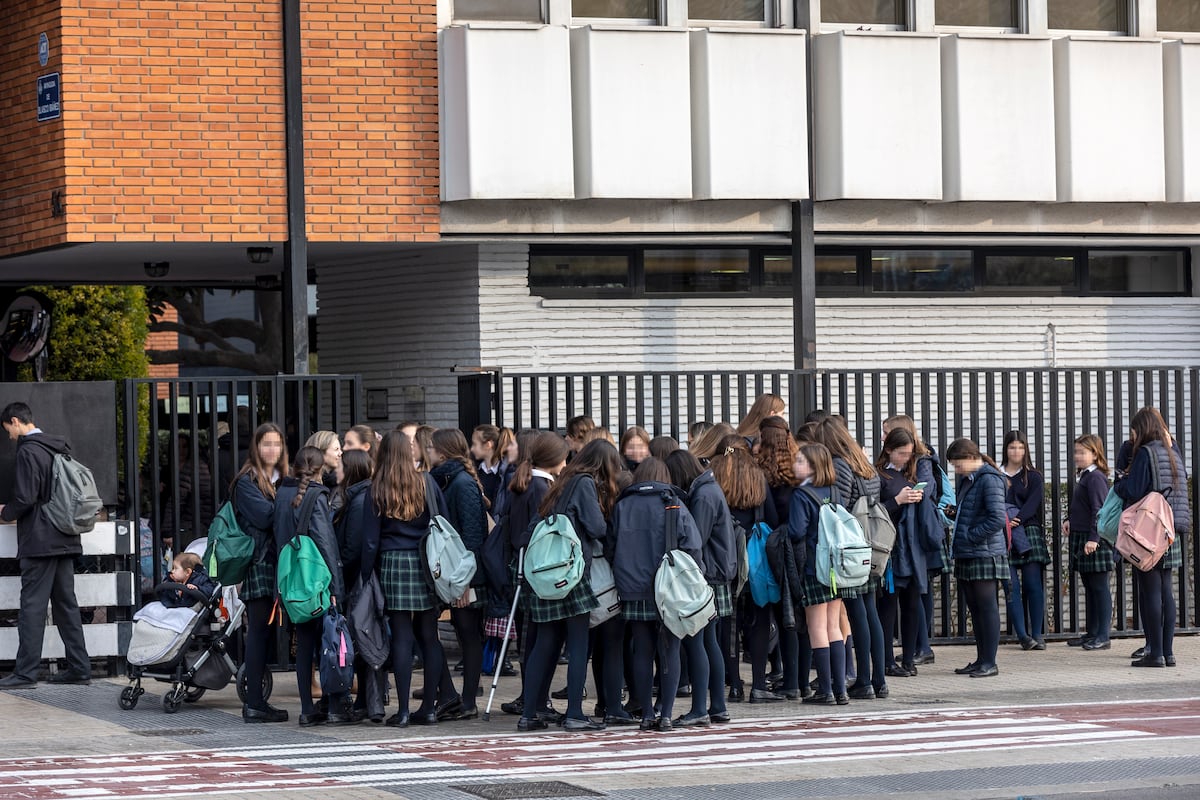 La difícil misión de volver mixtos colegios segregadores: «¿Llevarías a tu hijo a una escuela donde solo quieren niñas?»  |  Educación