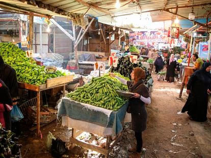 Mercado de alimentos Al-Monira en el distrito de Imbaba de Giza, Egipto, el pasado mes de enero.