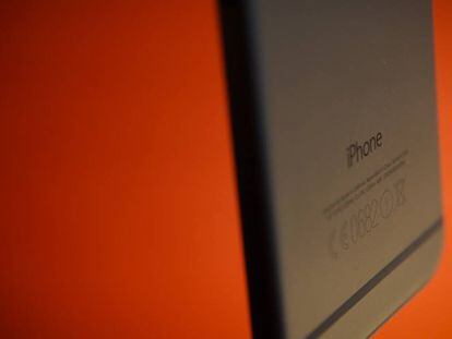 La OCU presenta una demanda colectiva contra Apple por la obsolescencia programada en el iPhone 6