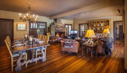 Interior de la casa de Ted Turner, disponible para alquilar desde este otoño.