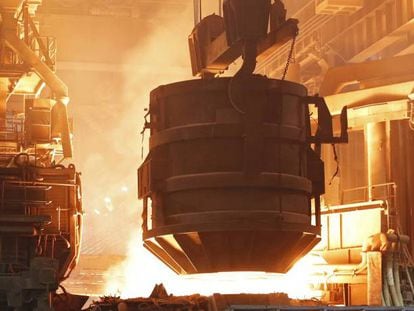 La siderurgia pide garantías jurídicas al Gobierno para seguir operando