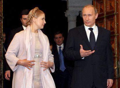Yulia Timoshenko y Vladímir Putin, ayer en Yalta.