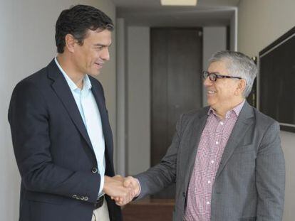 Pedro S&aacute;nchez (i) y el expresidente colombiano C&eacute;sar Gaviria