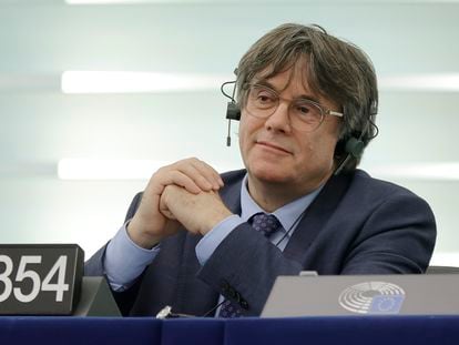 Carles Puigdemont, este miércoles en su escaño en la sede del Parlamento europeo en Estrasburgo.