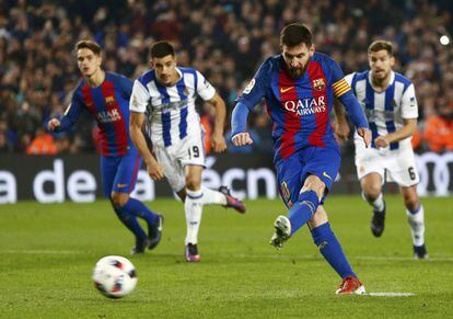 Lionel Messi marca el segon gol del seu equip.