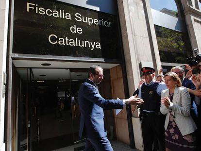 El alcalde de Mollerussa, Marc Solsona, tras declarar ante la Fiscal&iacute;a. 