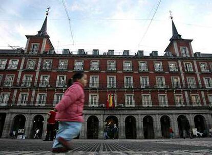 Fachada de la Casa de la Carnicería, en la plaza Mayor.