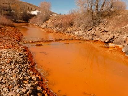 Contaminación provocada por una mina de carbón en Belt Creek (Montana, EE UU).