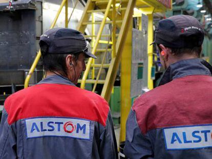 Trabajadores de Alstom en una planta en Francia.