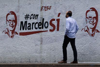 Una barda en la alcaldía Miguel Hidalgo (Ciudad de México) con propaganda a favor de Marcelo Ebrard, el 23 de mayo.
