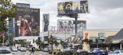 Cartel de la película 'Roma', en Los Ángeles el 9 de febrero.