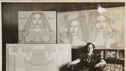 La pintora Maruja Mallo en su estudio de Madrid, en 1936.