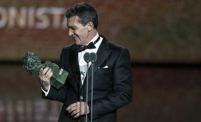 Antonio Banderas tras recoger el Goya al mejor actor, el pasado enero, en Málaga.
