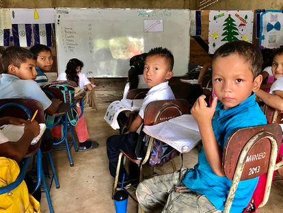 Escuela en la comunidad Las Quebradas - Siuna, Nicaragua. Foto: Jorge Antonio Bastino.