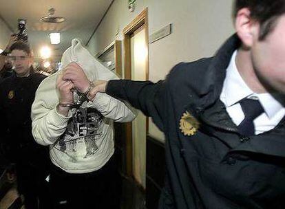 El asesino de la joven rusa Svetlana Orlova, en febrero a su llegada a un juzgado de Alicante.