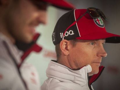 Kimi Raikkonen, con sus gafas Carrera X Alfa Romeo Racing.