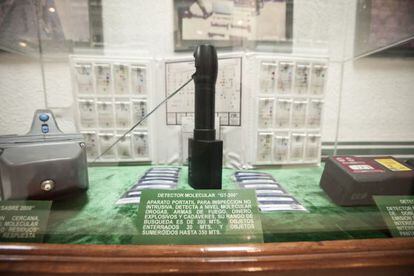 El detector molecular GT200, en el Museo de Enervantes del Ejército mexicano.