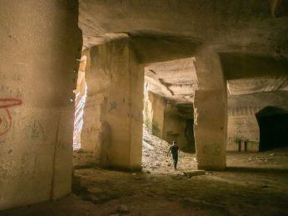 Una treintena de cuevas cantera abandonadas y de miles de metros cuadrados aguardan a encontrar un uso desde hace casi un siglo