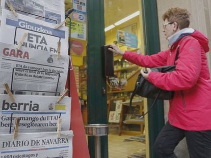 Los periódicos vascos anuncian el fin de ETA.