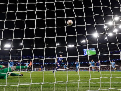 Benzema anota de penalti.