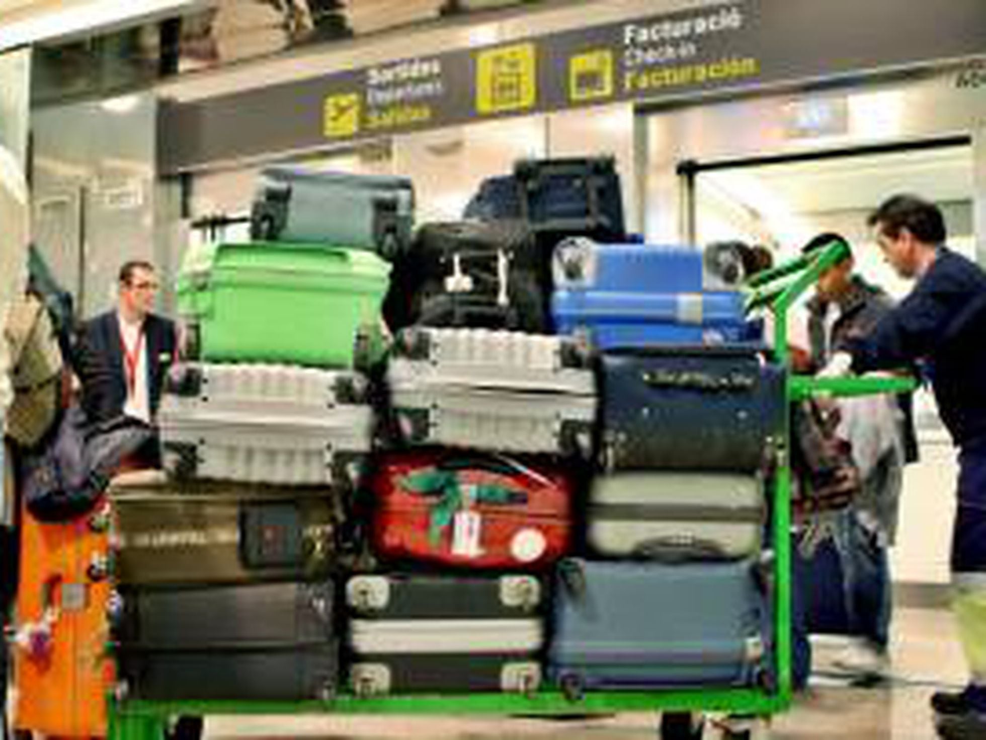 Iluminar Admirable efecto Más de 26 millones de maletas perdidas, dañadas o retrasadas en aeropuertos  | Economía | EL PAÍS