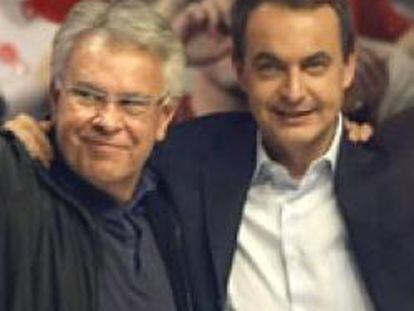 Felipe González y Rodríguez Zapatero, durante un mitin