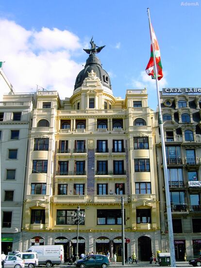 Edificio de la Unión y el Fénix en Bilbao.