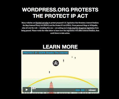 La portada de Wordpress (wordpress.org) también se ha fundido a negro, aunque sus usuarios pueden seguir utilizando sus servicios.
