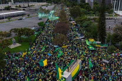 Vista aérea de la protesta ante el cuartel general del Ejército este miercoles en São Paulo. 