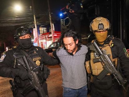 Eduardo Ramírez Tiburcio, El Chori, al ser detenido por la Fiscalía de Ciudad de México, el 18 de marzo.