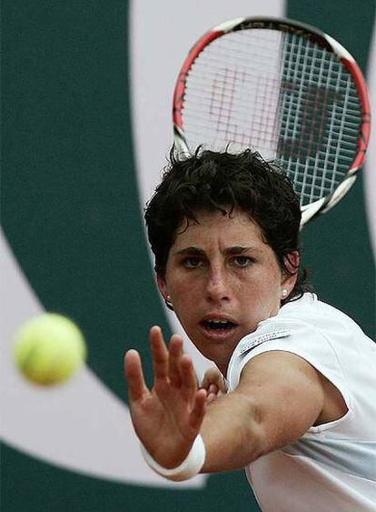 Carla Suárez durante el partido de semifinales que disputó ante la rumana Sorana Cirstea.