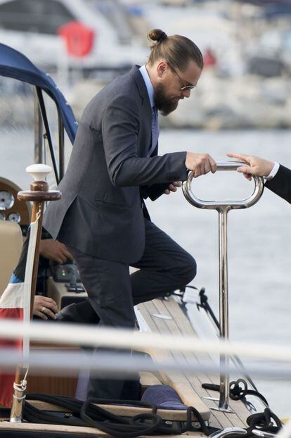 Leonardio DiCaprio, el organizador de la gala, a su llegada al puerto de Saint Tropez