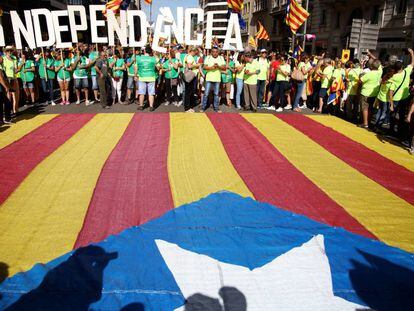 S&iacute;mbolos del independentismo catal&aacute;n en la Diada.