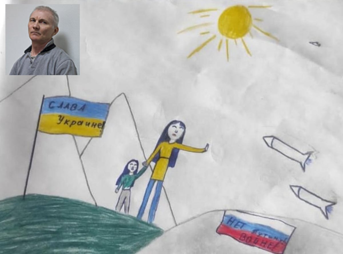 Ucrania: La justicia rusa condena a dos años de cárcel al padre de una niña que hizo un dibujo contre la guerra |  Internacional