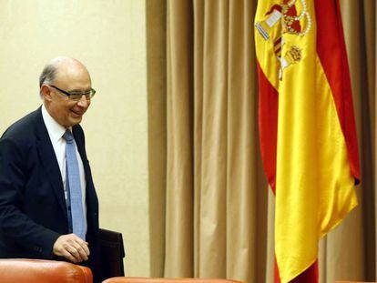 El ministro de Hacienda, Crist&oacute;bal Montoro, en la Comisi&oacute;n de Presupuestos en el Congreso.