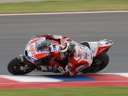 Jorge Lorenzo, en acci&oacute;n en el circuito de Termas. 