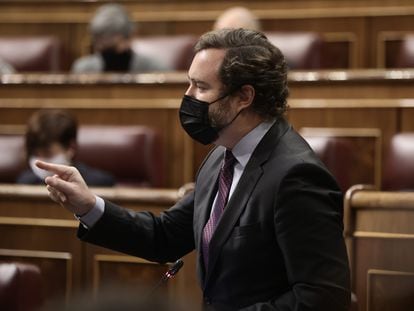 El portavoz de Vox en el Congreso, Iván Espinosa de los Monteros, interviene en una sesión plenaria, en el Congreso de los Diputados, el 1 de diciembre.