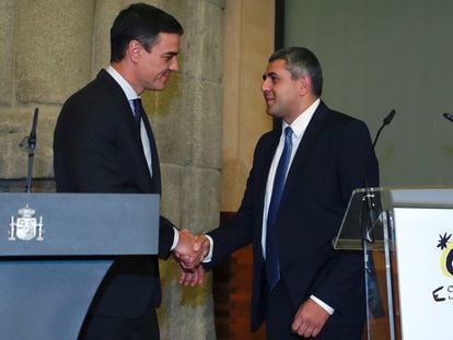 Pedro Sánchez, presidente del Gobierno, y Zurab Pololikashvili, secretario general de la OMT, el 22 de enero de 2019 en Madrid.