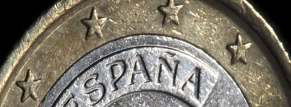 Fotograf&iacute;a que muestra una moneda de euro de Espa&ntilde;a en Duesseldorf, Alemania.