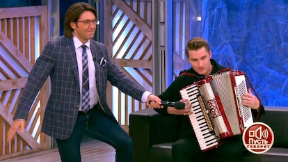 Andréi Malájov, a la izquierda, en su faceta de 'showman'.