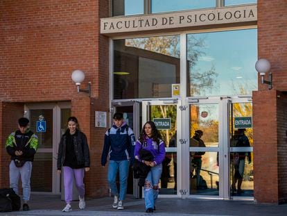 Entrada de la facultad de psicología de la Universidad Autónoma de Madrid, el pasado jueves.