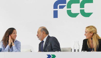 Esther Koplowitz, Carlos Slim y Esther Alcocer Koplowitz en el Día del Inversor de FCC.